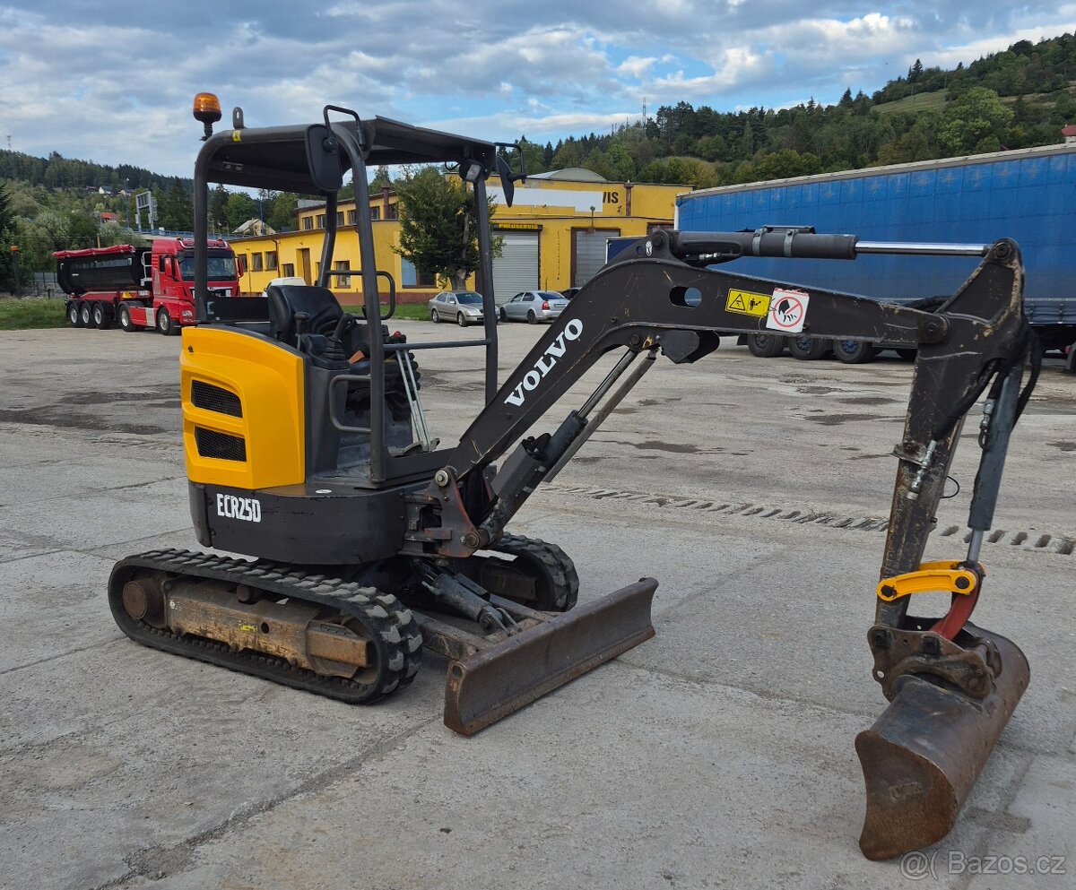 Volvo ECR 25D - 2