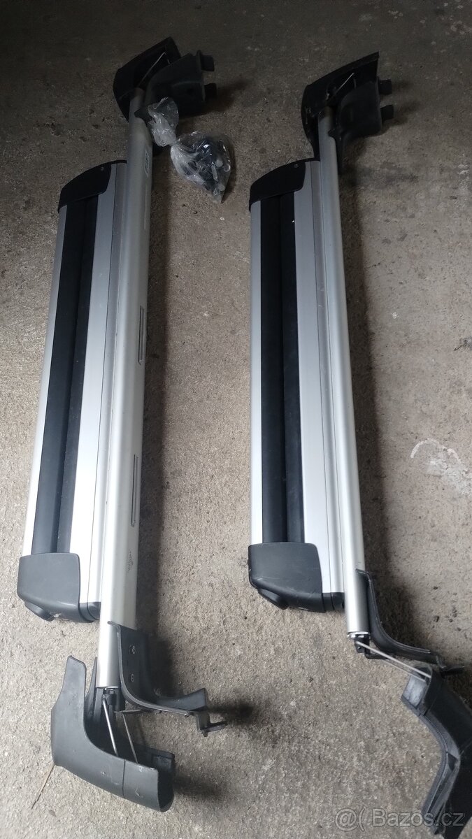 Střešní nosič Mercedes s nástavci pro lyže, zamykací C W205 - 2