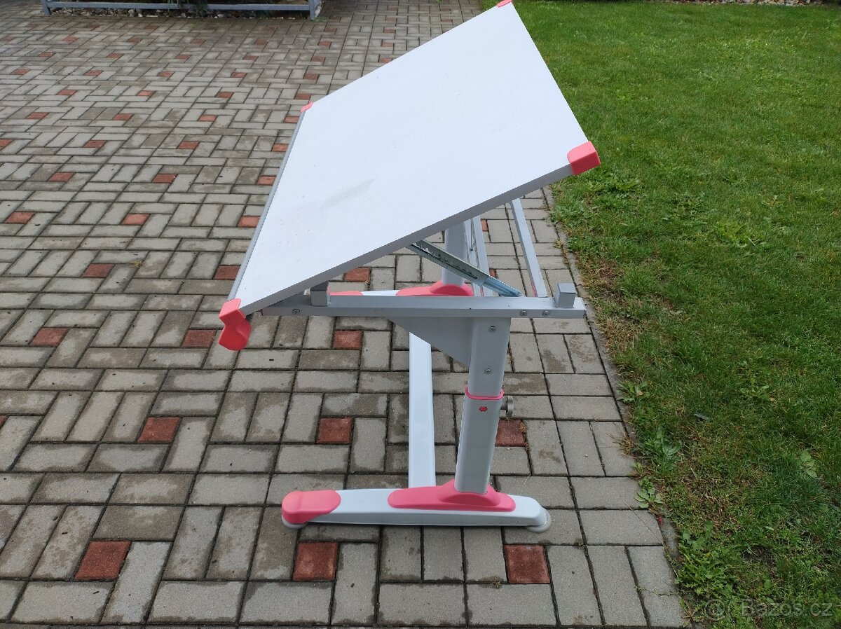 Dětský polohovatelný stul - 2