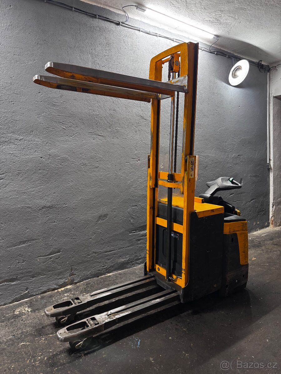 Elektrický vysokozdvižný vozík Jungheinrich za 29.000Kč - 2
