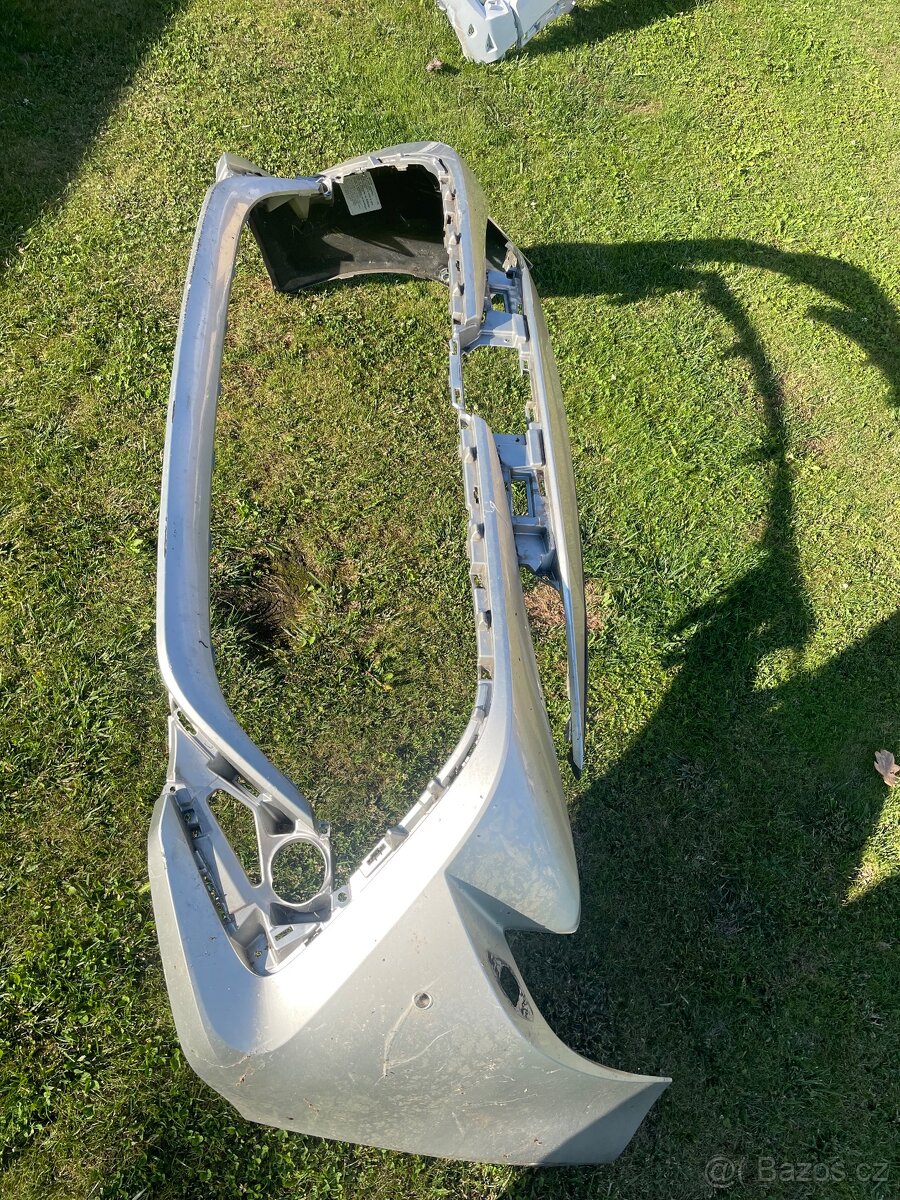 TOYOTA CAROLLA přední nárazník - 2