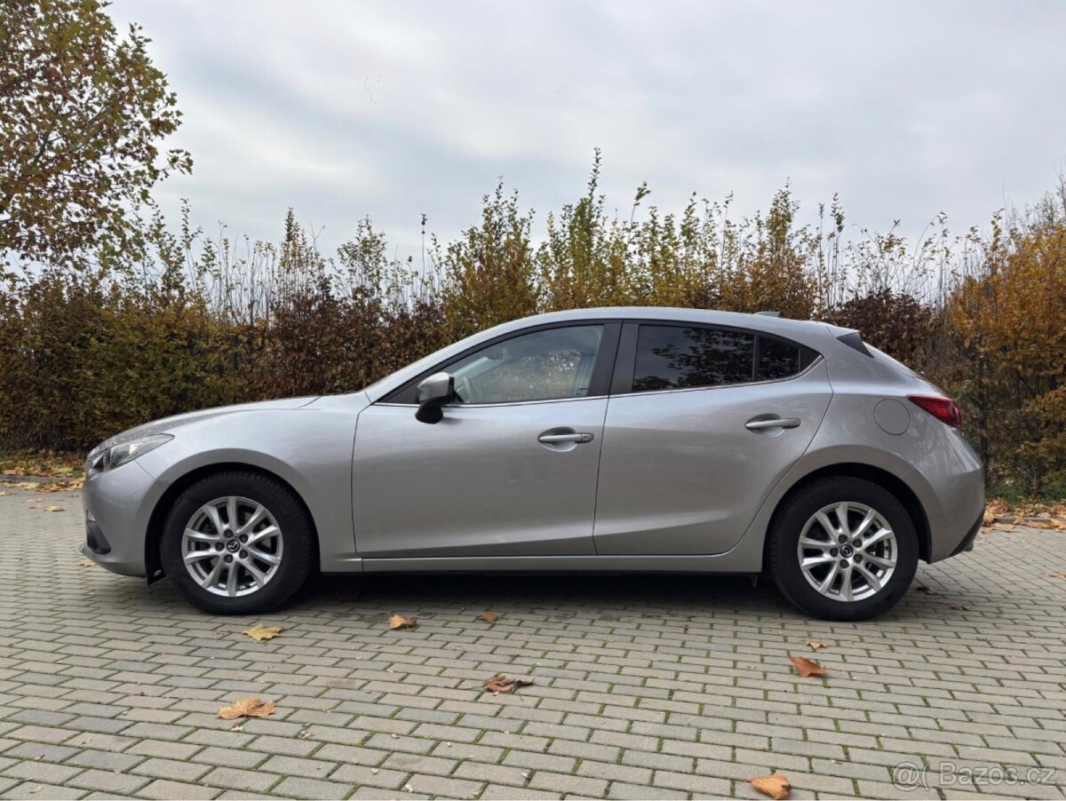 MAZDA 3 2.0 88 KW - JEN 52 000 KM - BENZÍN - 2
