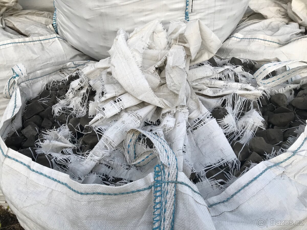 Refaglass , pěnové sklo - 2