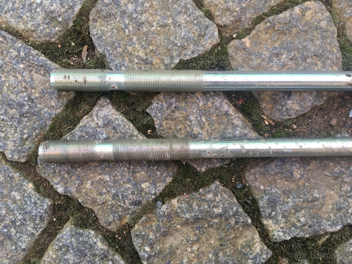 Tatra 613-3,4,5,S vodící tyče - 2