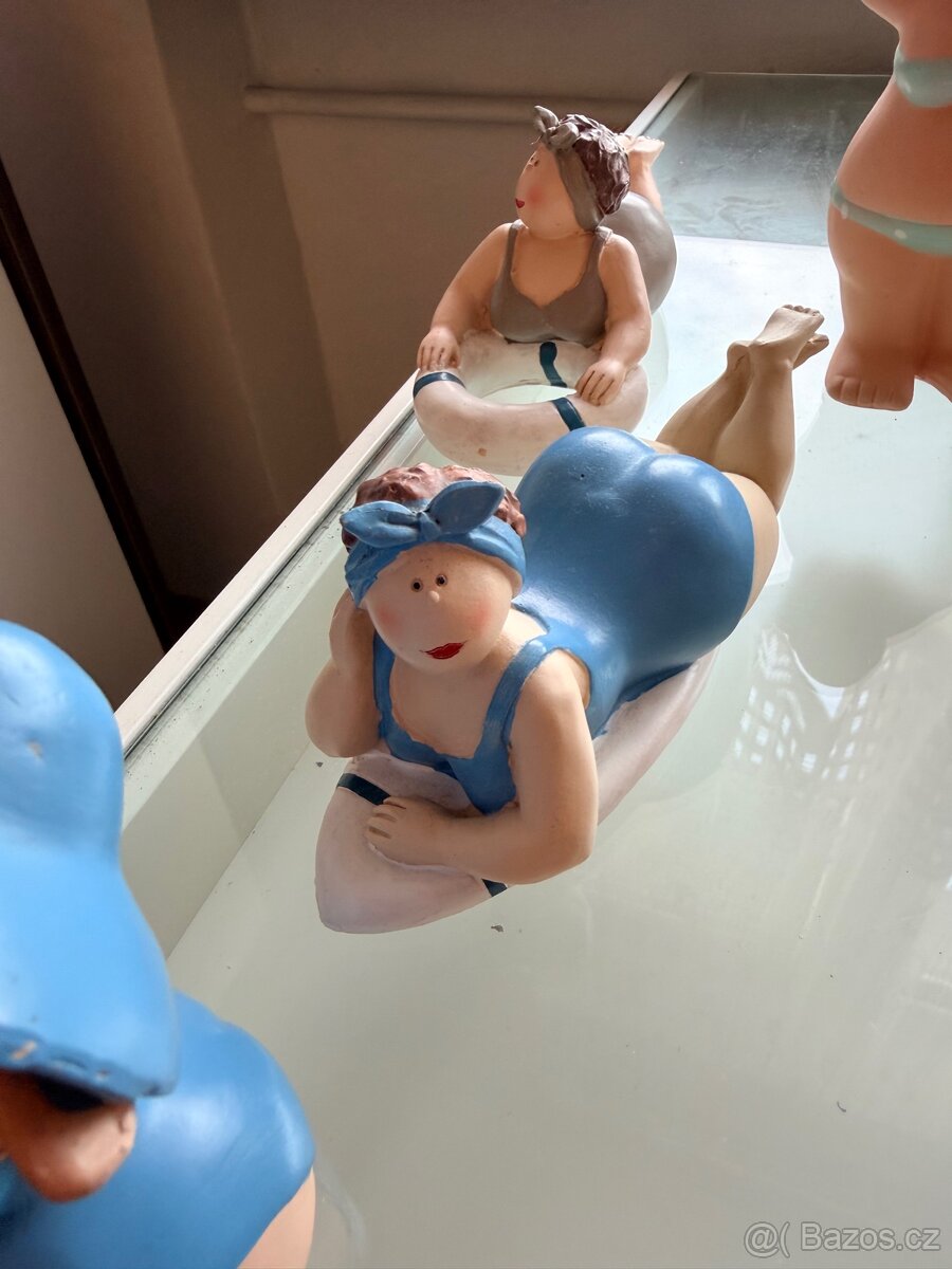 Retro plážové figurky – sada 4 ks, 17–20 cm, bez poškození - 2