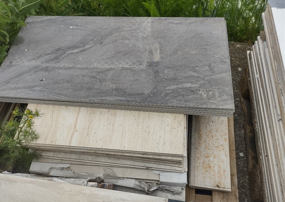 Dlažby a obklady - zbytky ze stavby - 2