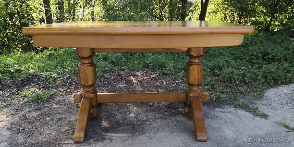 Masivní rozkládací stůl - TOP STAV - 2