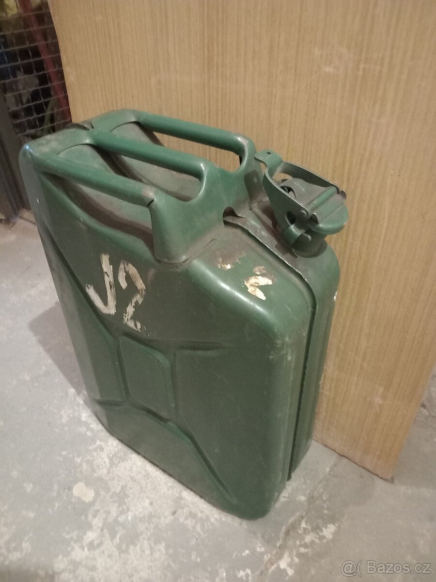 Prodám plechový kanystr 20l - 2
