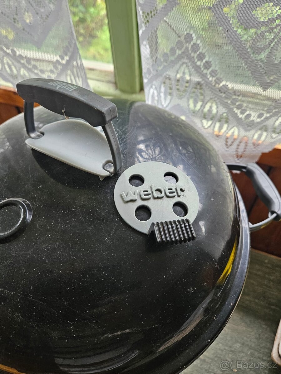 Gril Weber s doplňky - 2