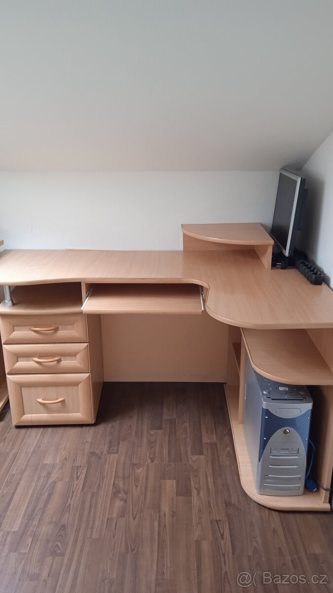 Rohový psací stůl - 2