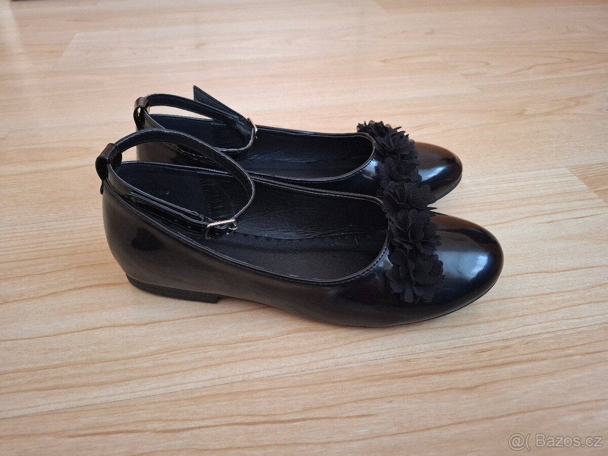 Dívčí lakované střevíce, vel.36 - 2