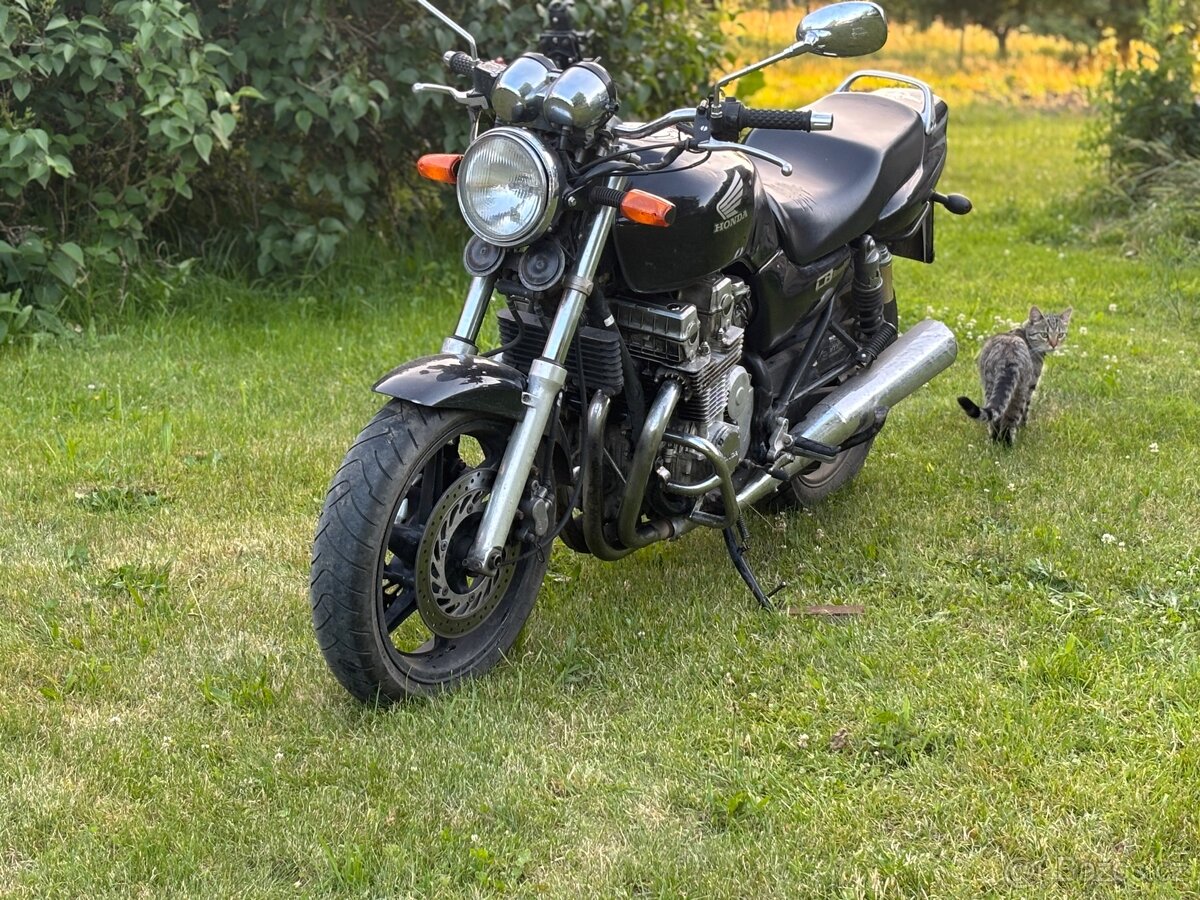 Honda CB 750 SevenFifty - 2