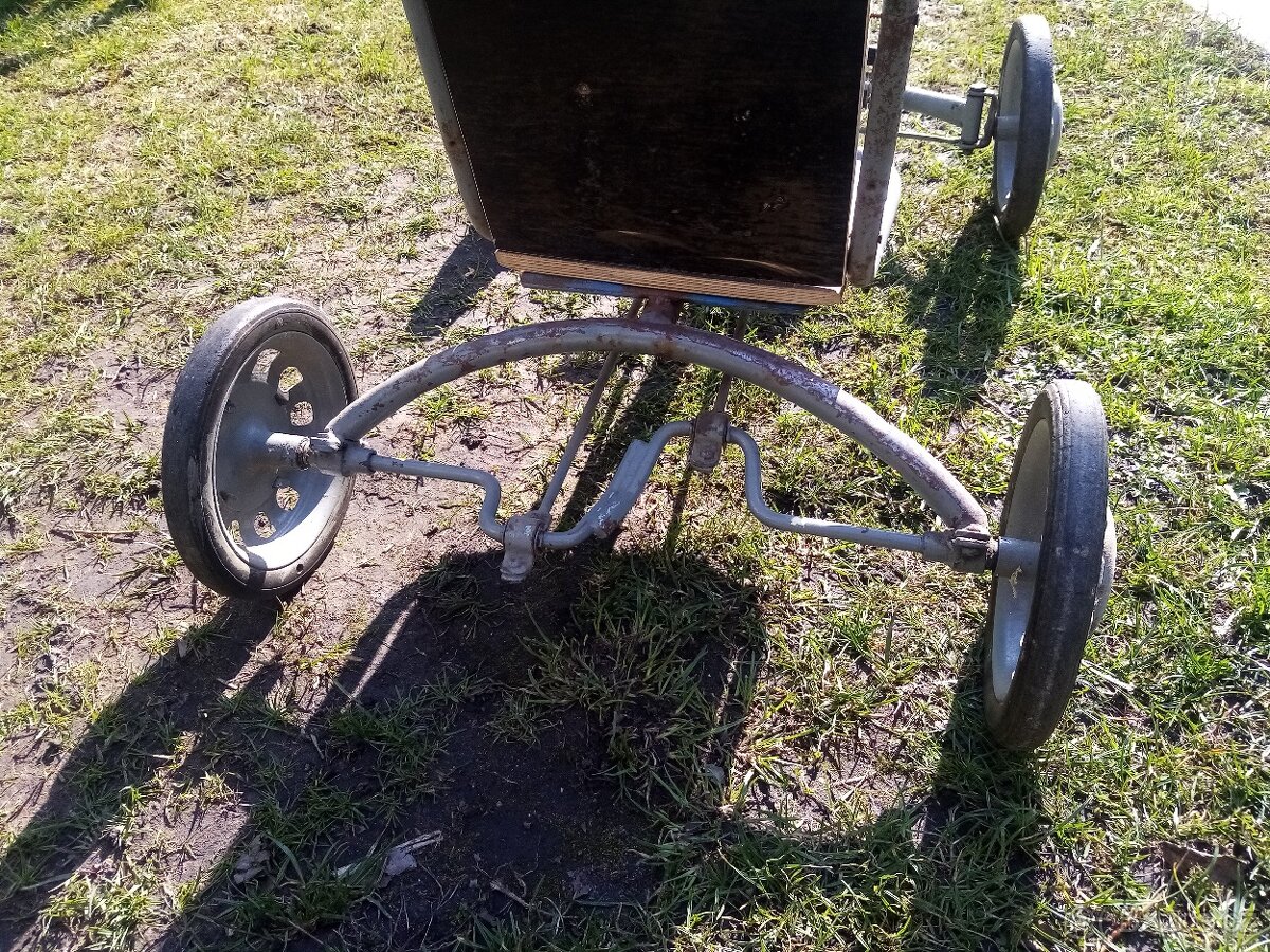 Šlapací dětská čtyřkolka - 2