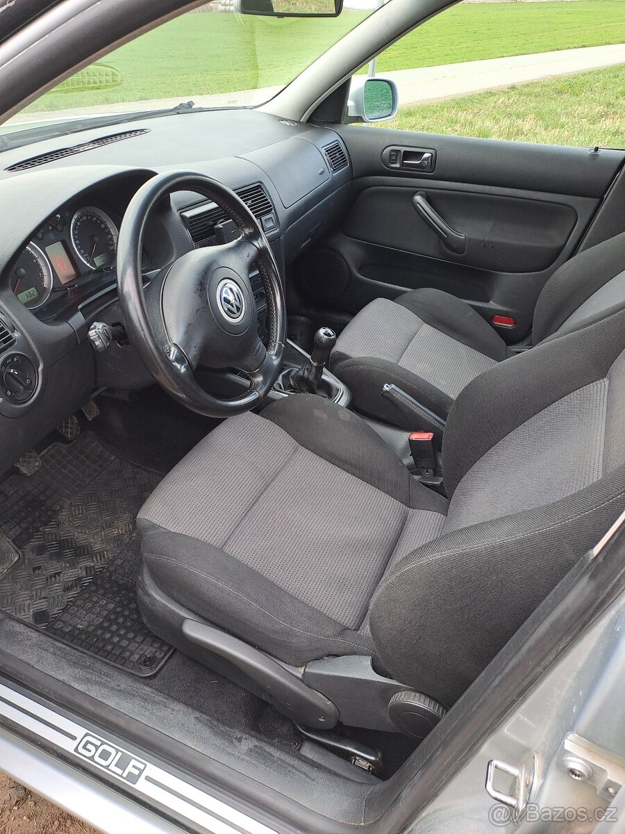 Volkswagen Golf 1.6 - 2