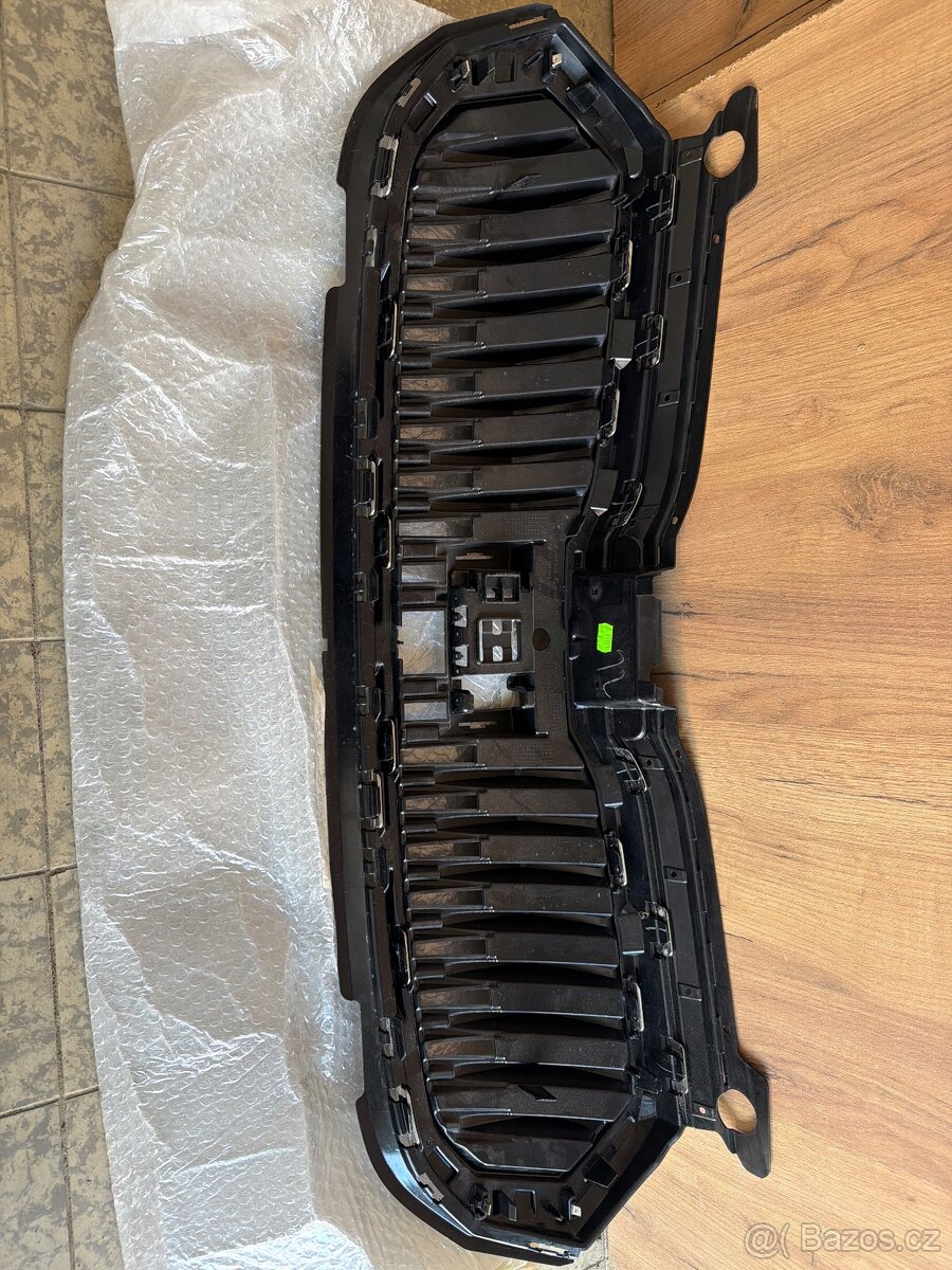 Škoda Fabia IV přední maska - 2