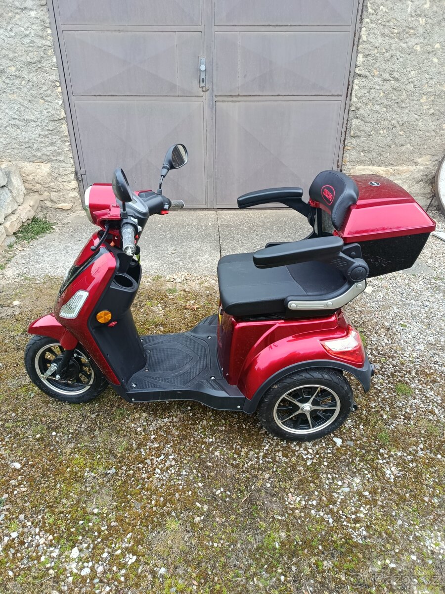 Tříkolka Selvo 31000 - 2