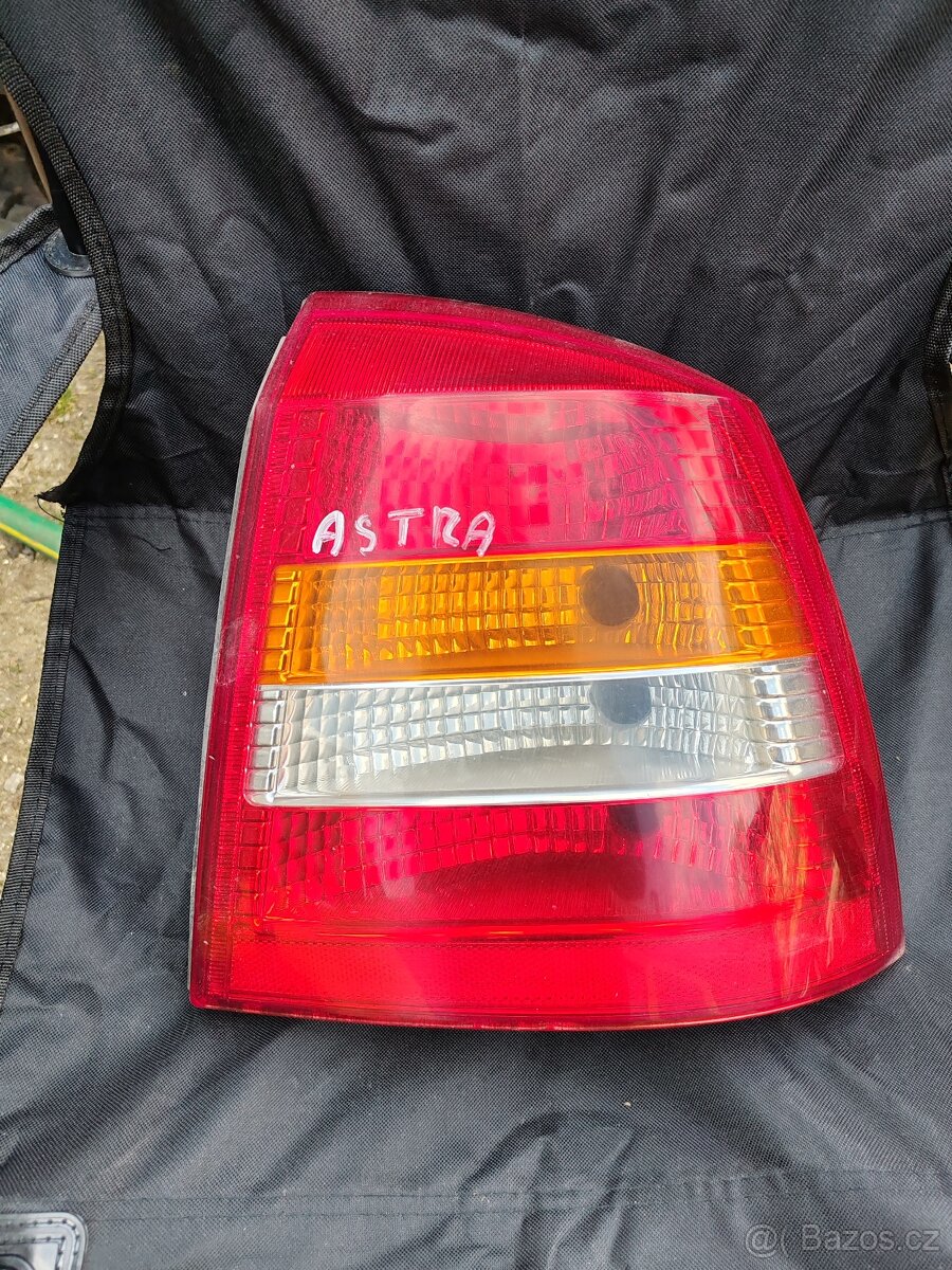 Zadní světlo Opel Astra G - 2