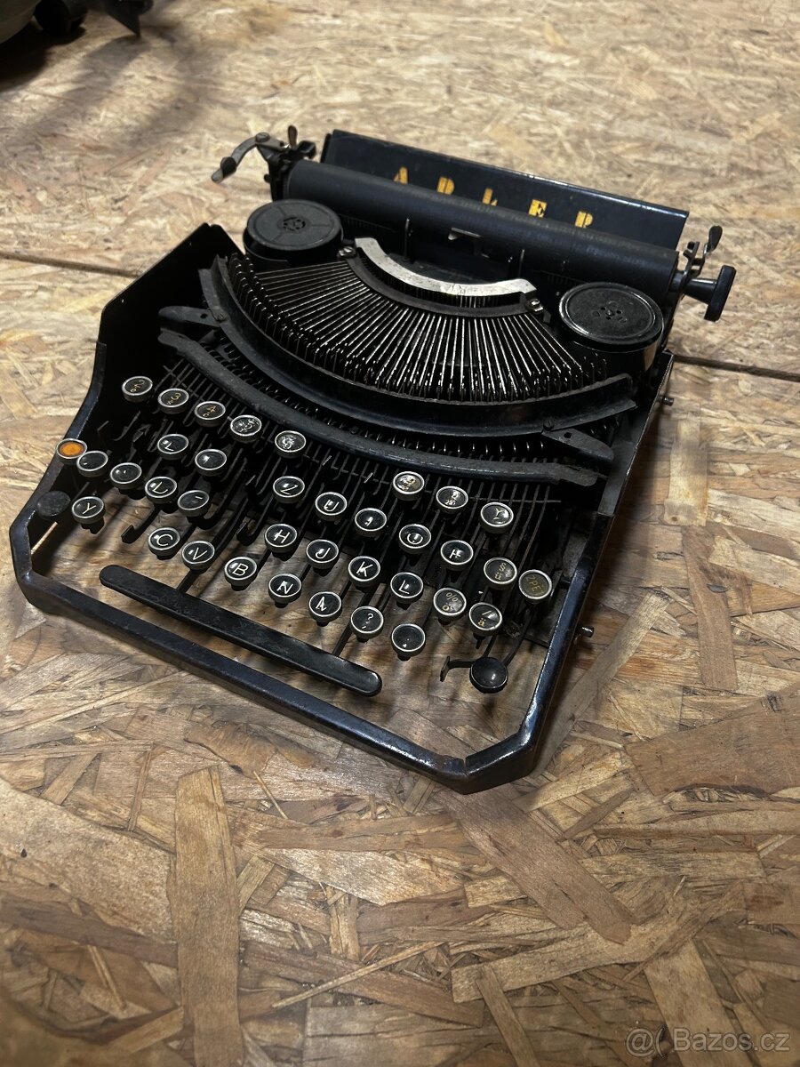 Psací stroj - 2