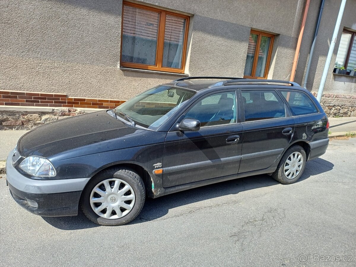 Prodám Toyota Avensis - 2