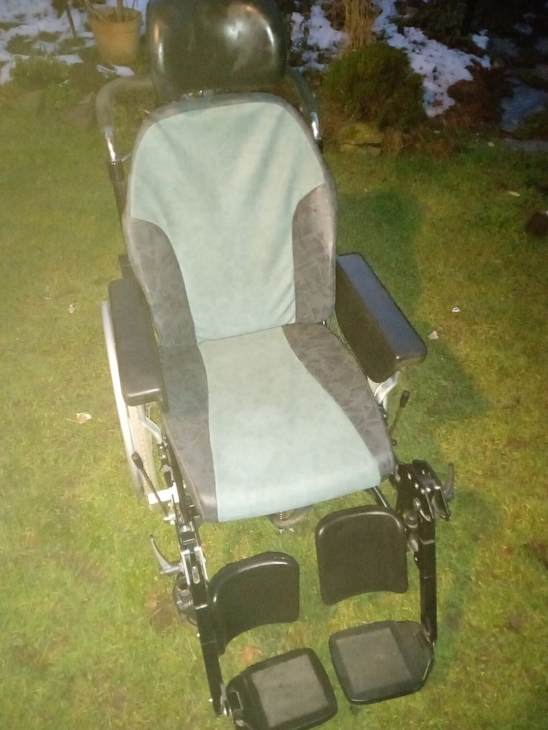 Prodám invalidní vozík Cirrus Jubilee - 2