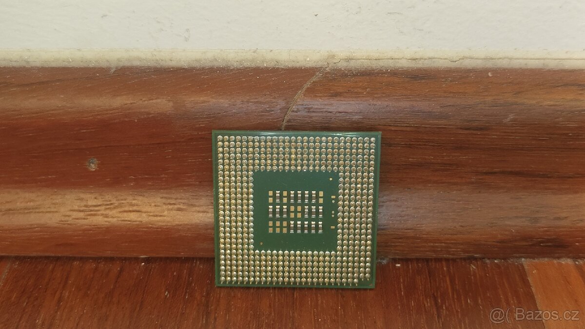 Procesor Intel Celeron 2.40 GHz (Socket 478) – Northwood-128 - 2