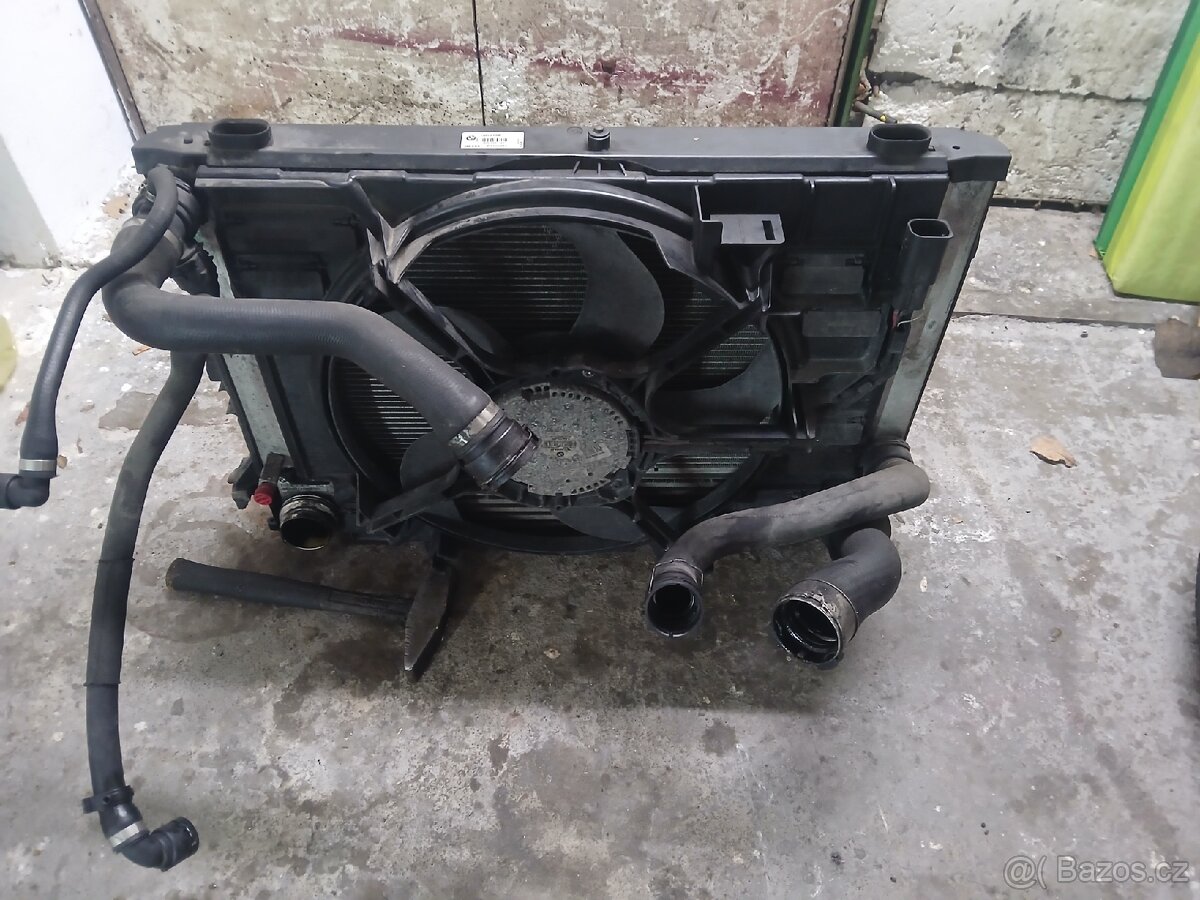 Chladičova stěna z BMW e61 520d130kw n47d20a - 2