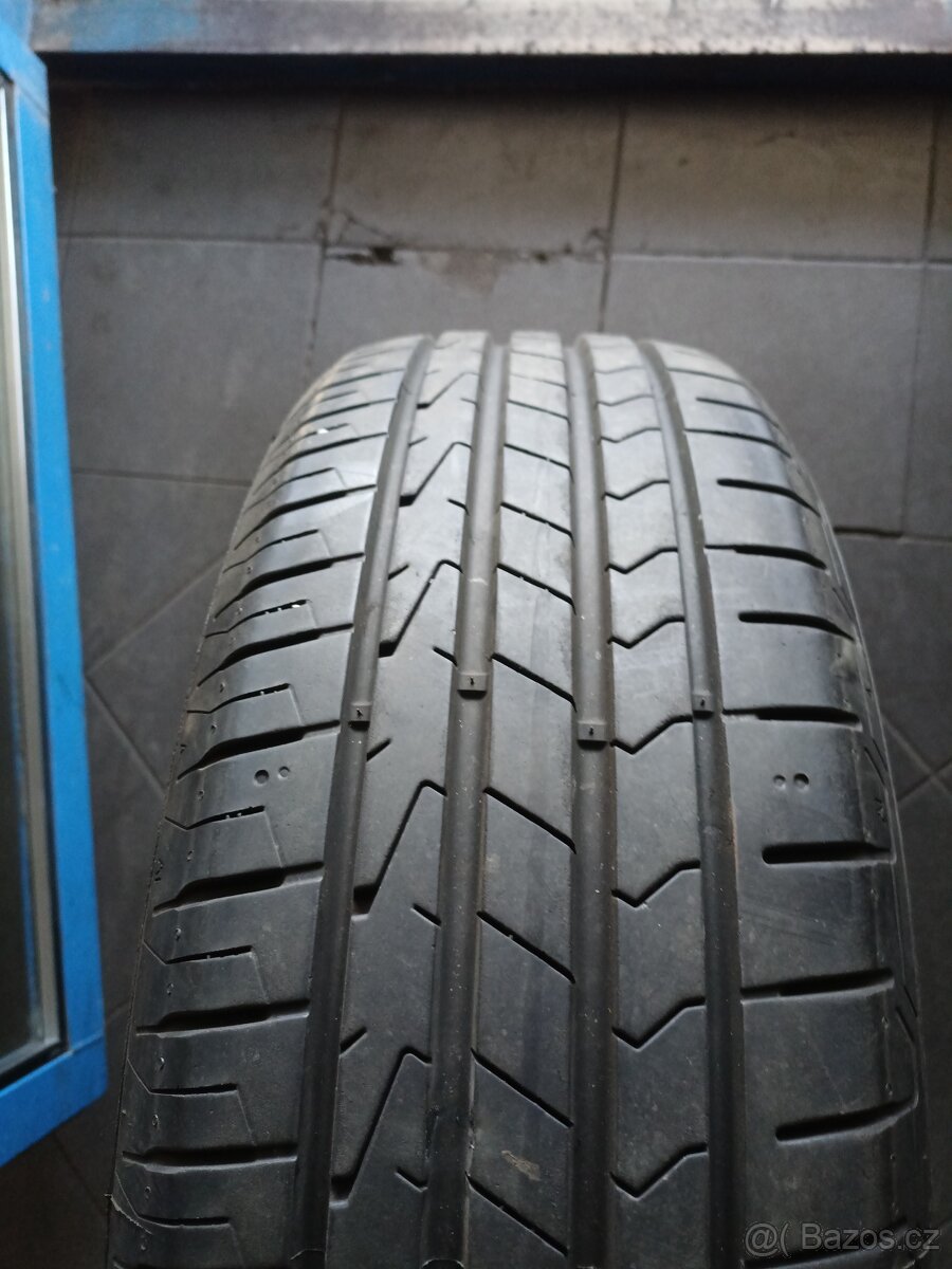 Hankook 215/65R17 - 2