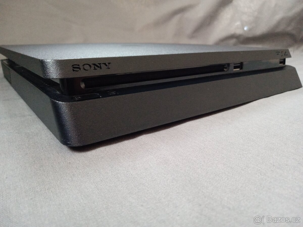 PS4 Slim 500 GB - 2