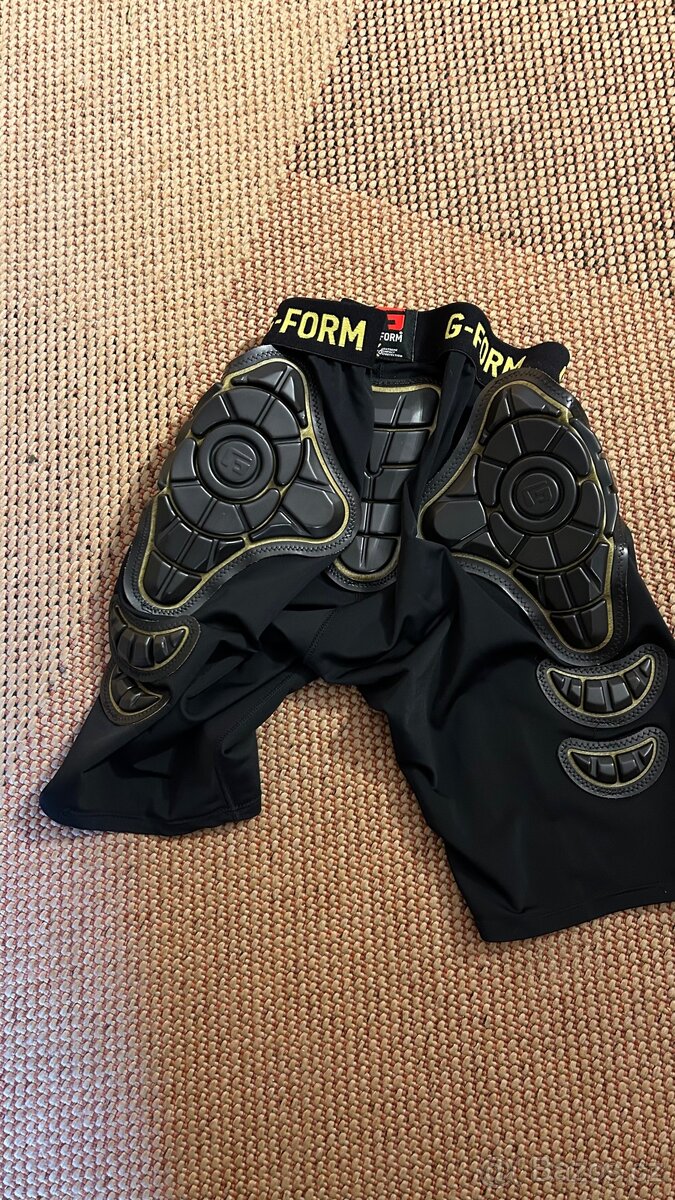 Protective shorts G-Form - 2