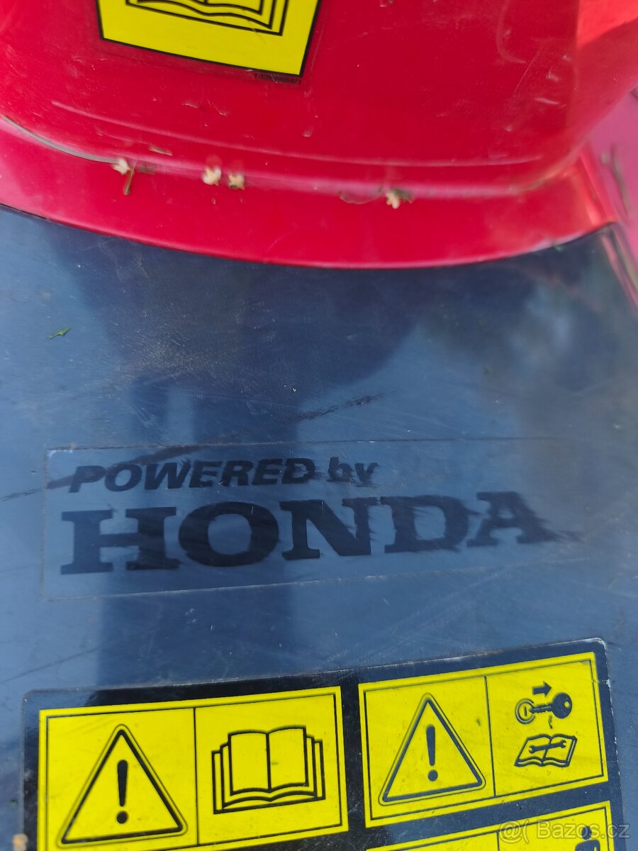Zahradní traktůrek Honda - 2