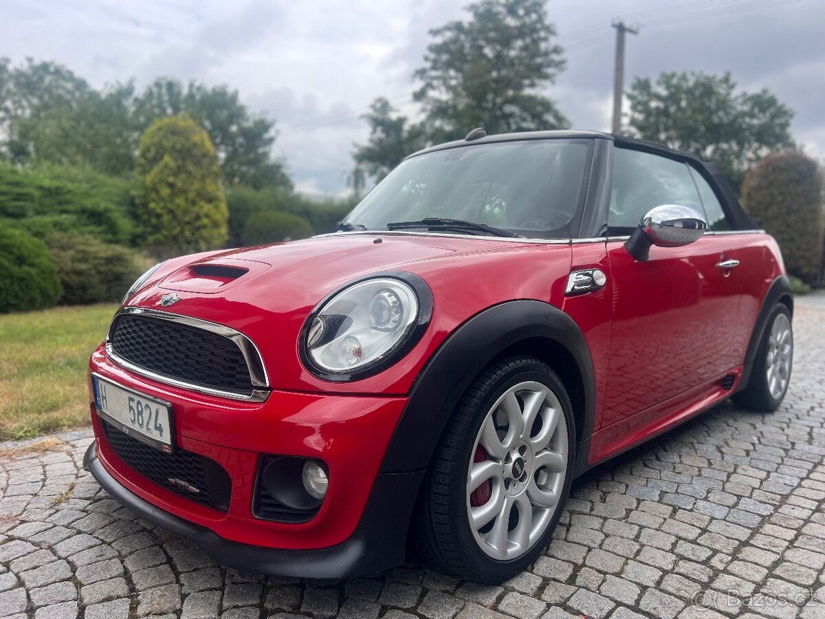 MINI COOPER JCW 155kw Cabrio 2012-rezervace - 2