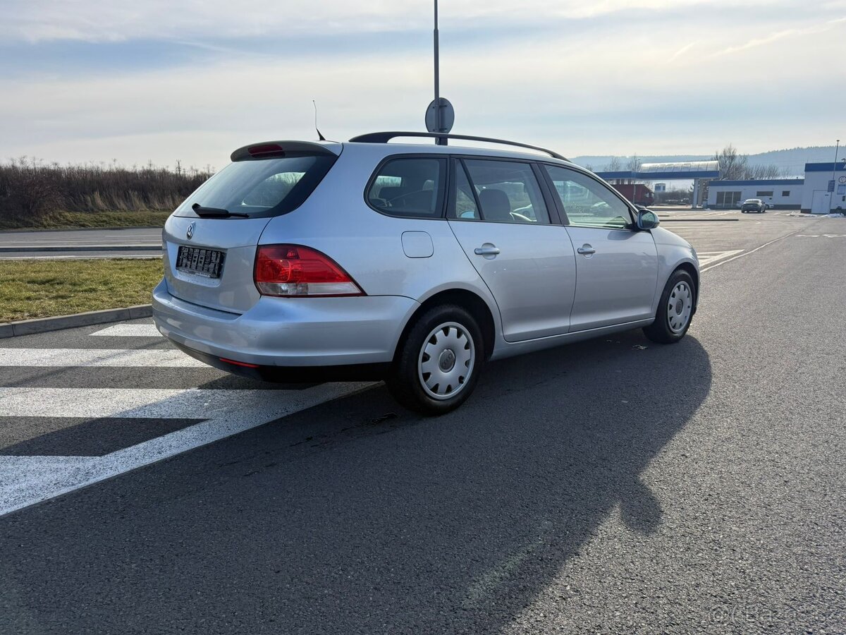 VW Golf 1,6 mpi - 2