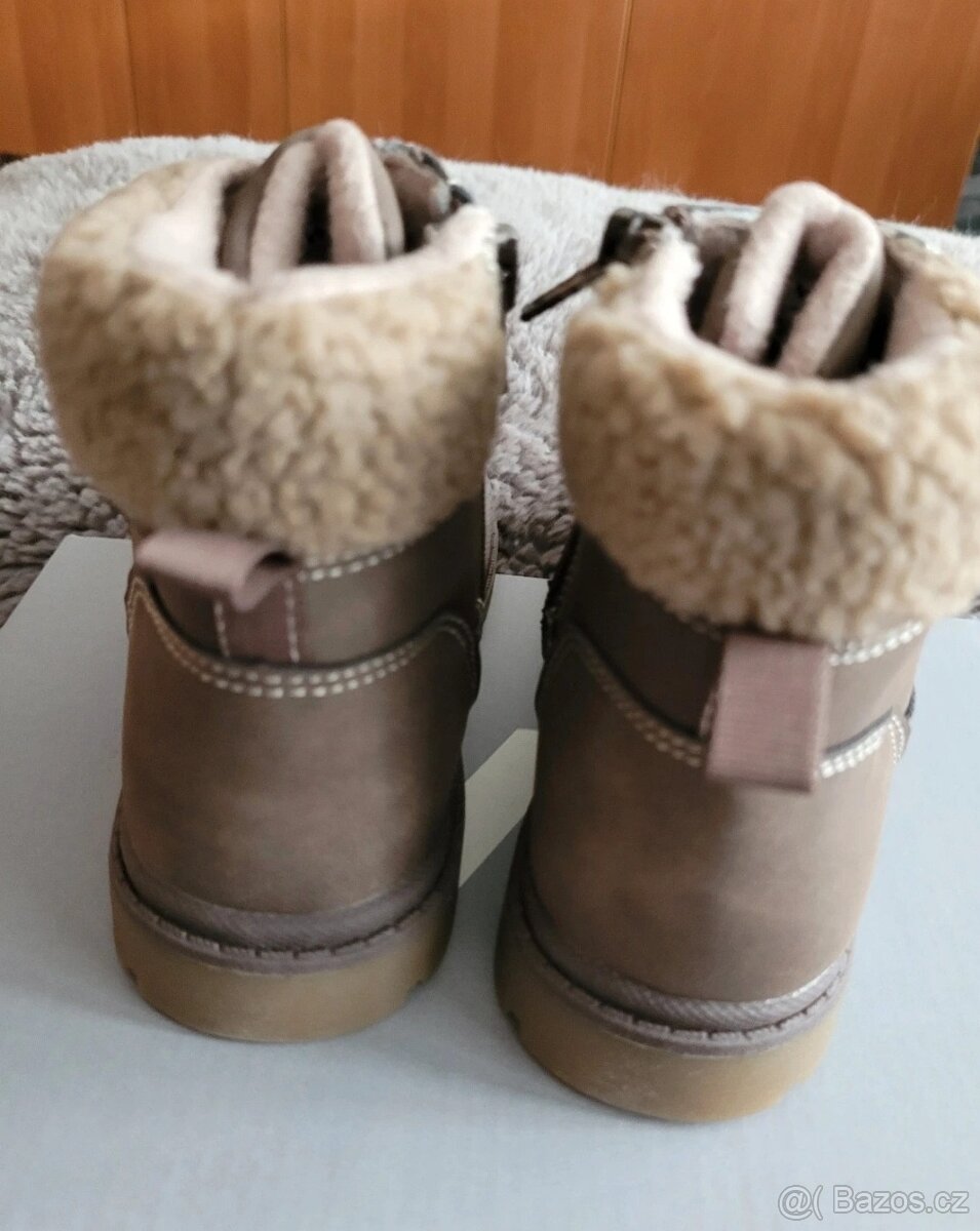 Nove kotnikove boty vel.29 - 2