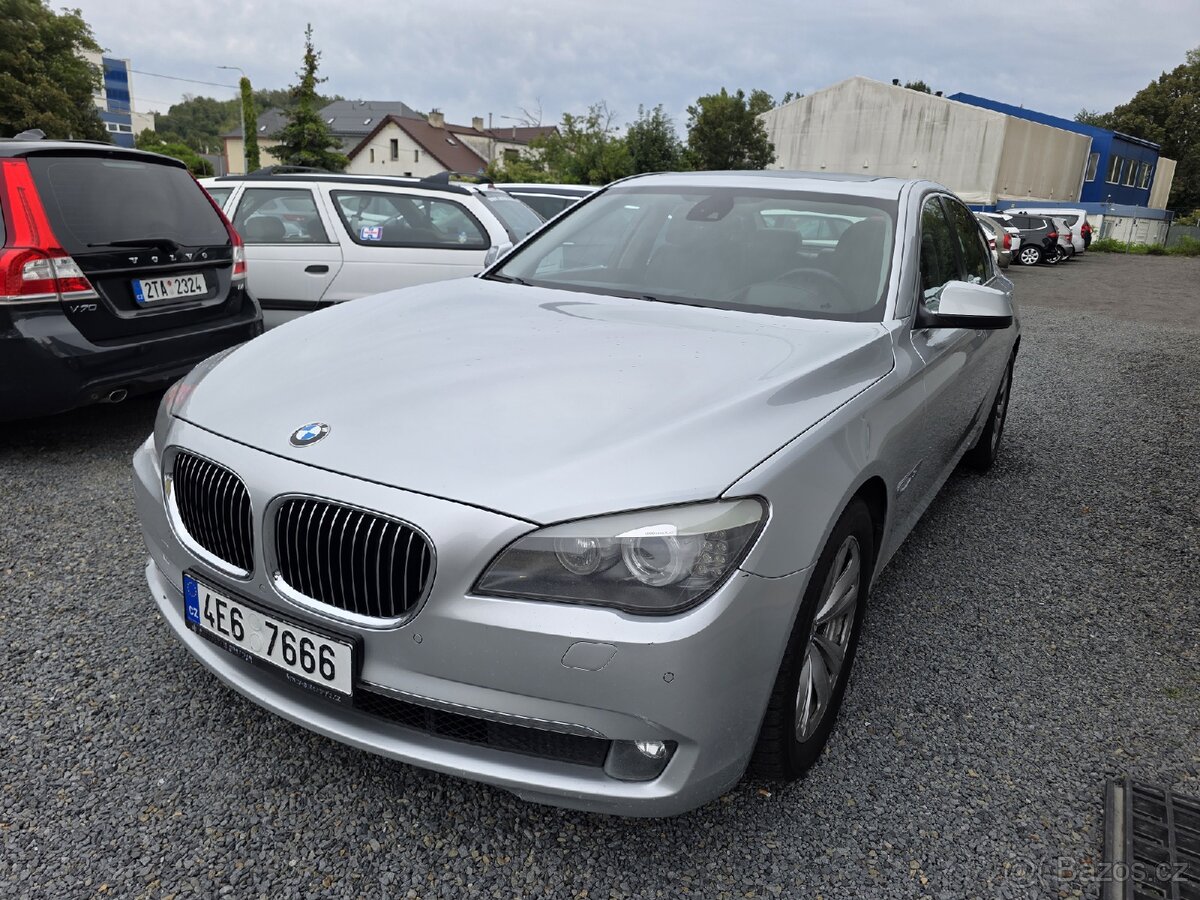 BMW Řada 7 740D X-Drive - 2