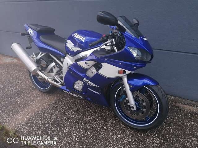 Yamaha Yzf-r6 1999-2002 na nahradní díly - 2
