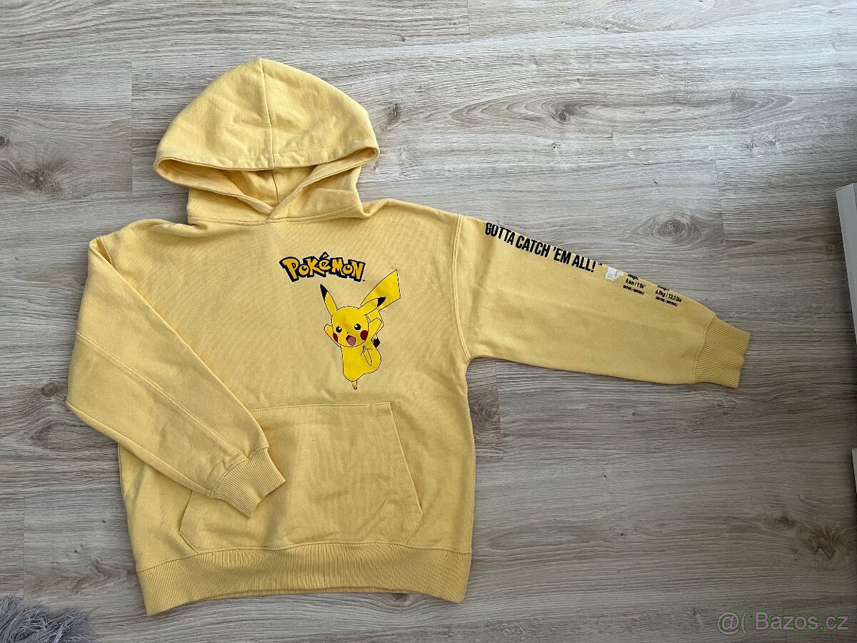 Souprava Pokémon (kraťasy + mikina) - 2