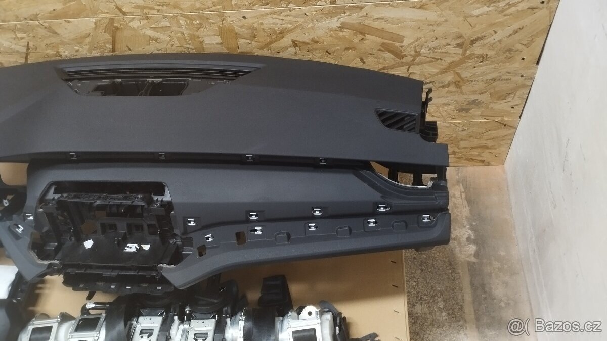 Airbagová sada Škoda Octavia 4 s novou deskou - 2