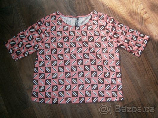 RAINBOW PĚKNÉ TRIKO vel.40/42 - 2