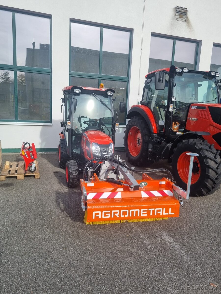 Traktor na údržbu - 2