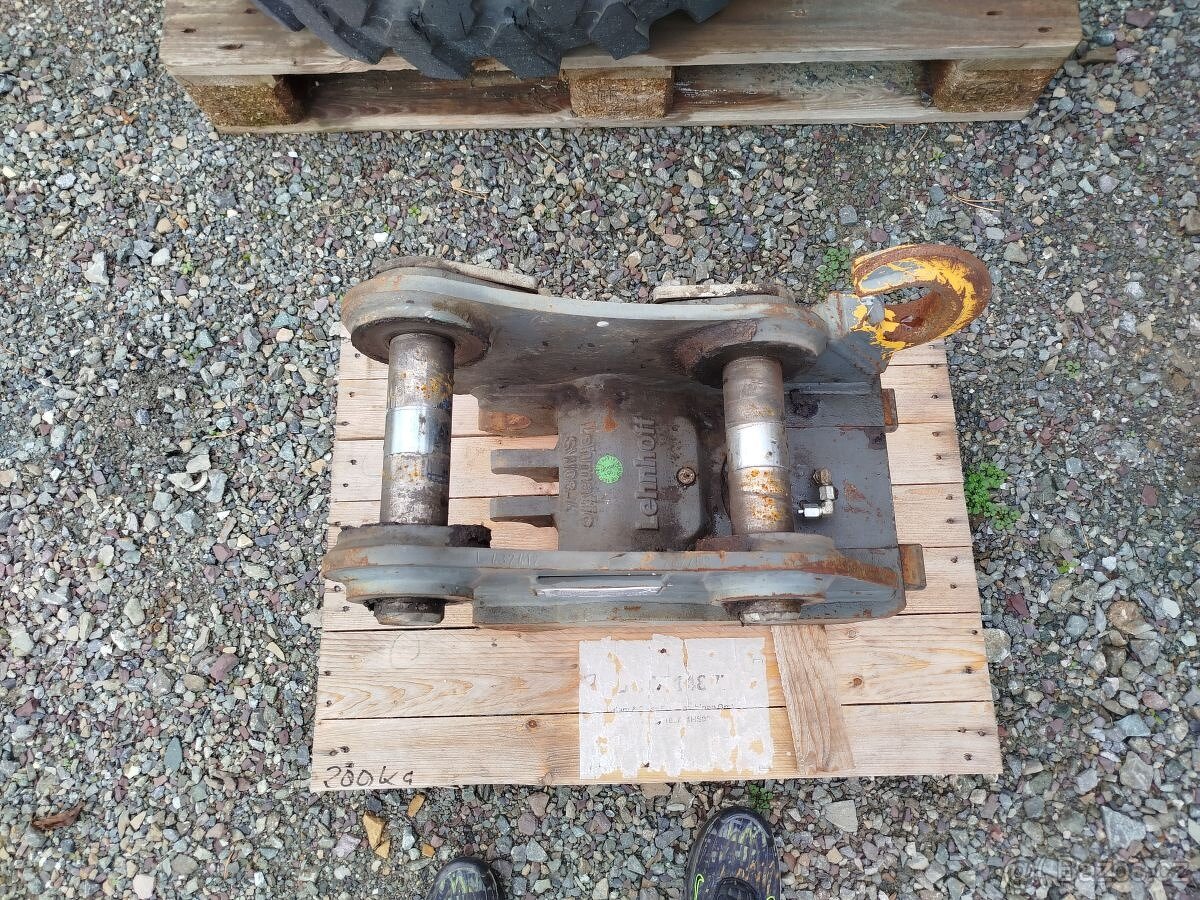 Hydraulický rychloupínák zn:Lehnhoff hs 08 na Wacker - 2