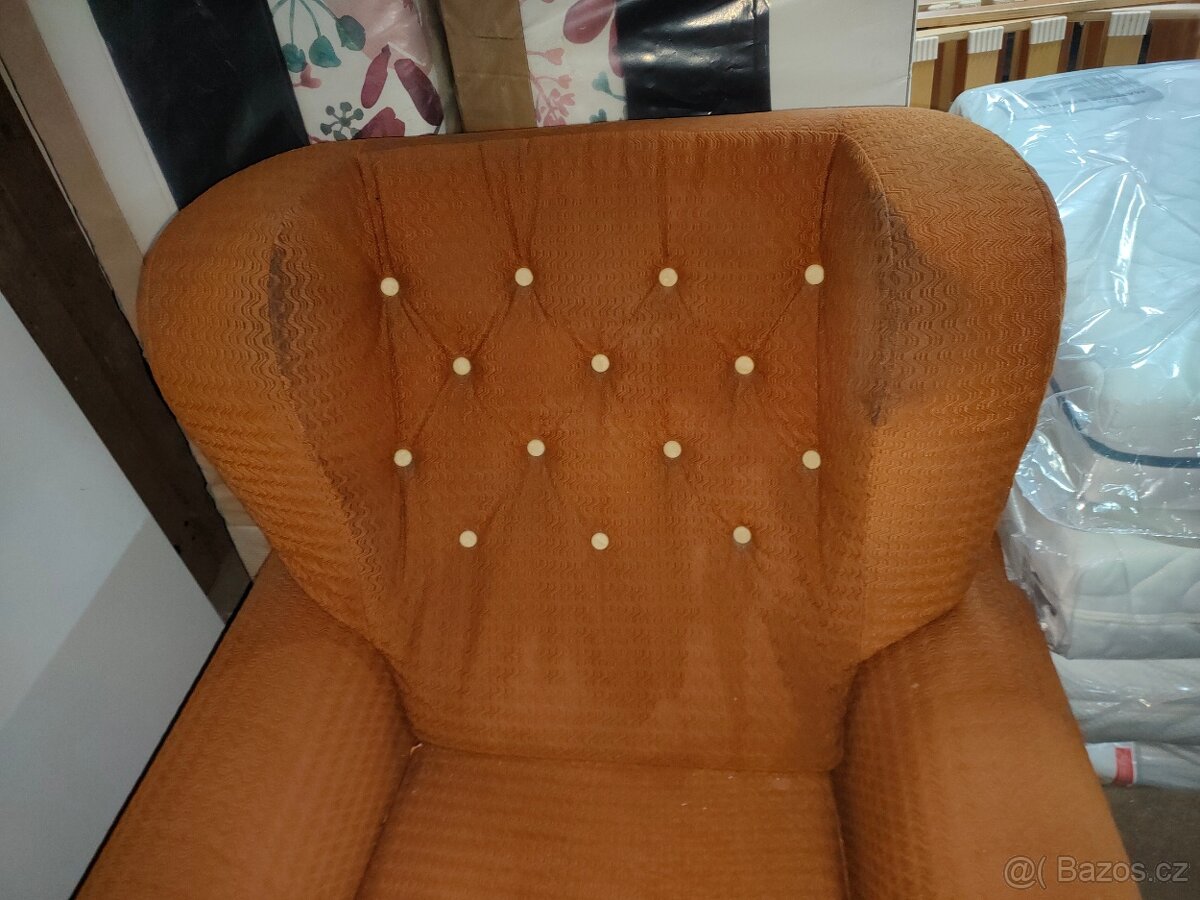 KŘESLO UŠÁK SKOŘICE - 2