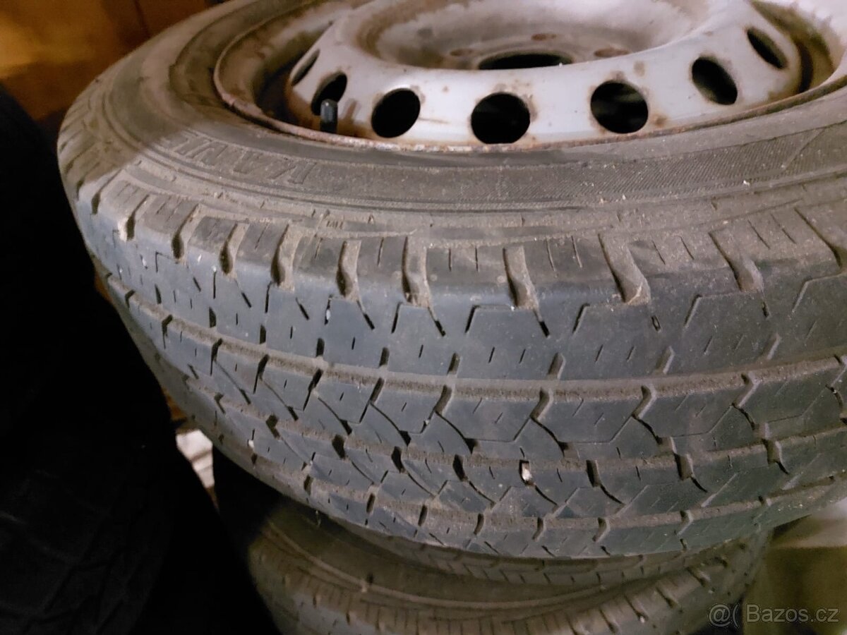 Pneumatiky Renault Trafic - 2