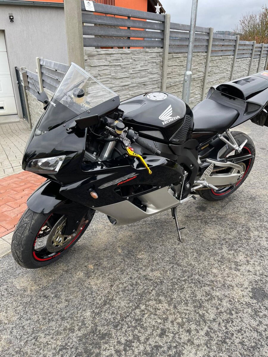 Honda CBR 1000rr - 2