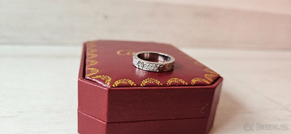 Prsten Cartier Love s drobnými kamínky - 2