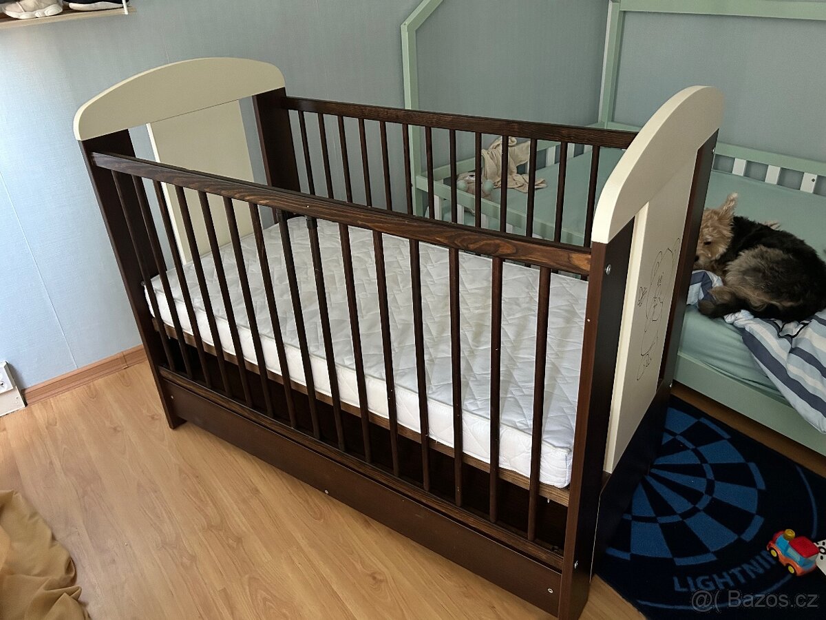Dřevěná dětská postýlka - 2