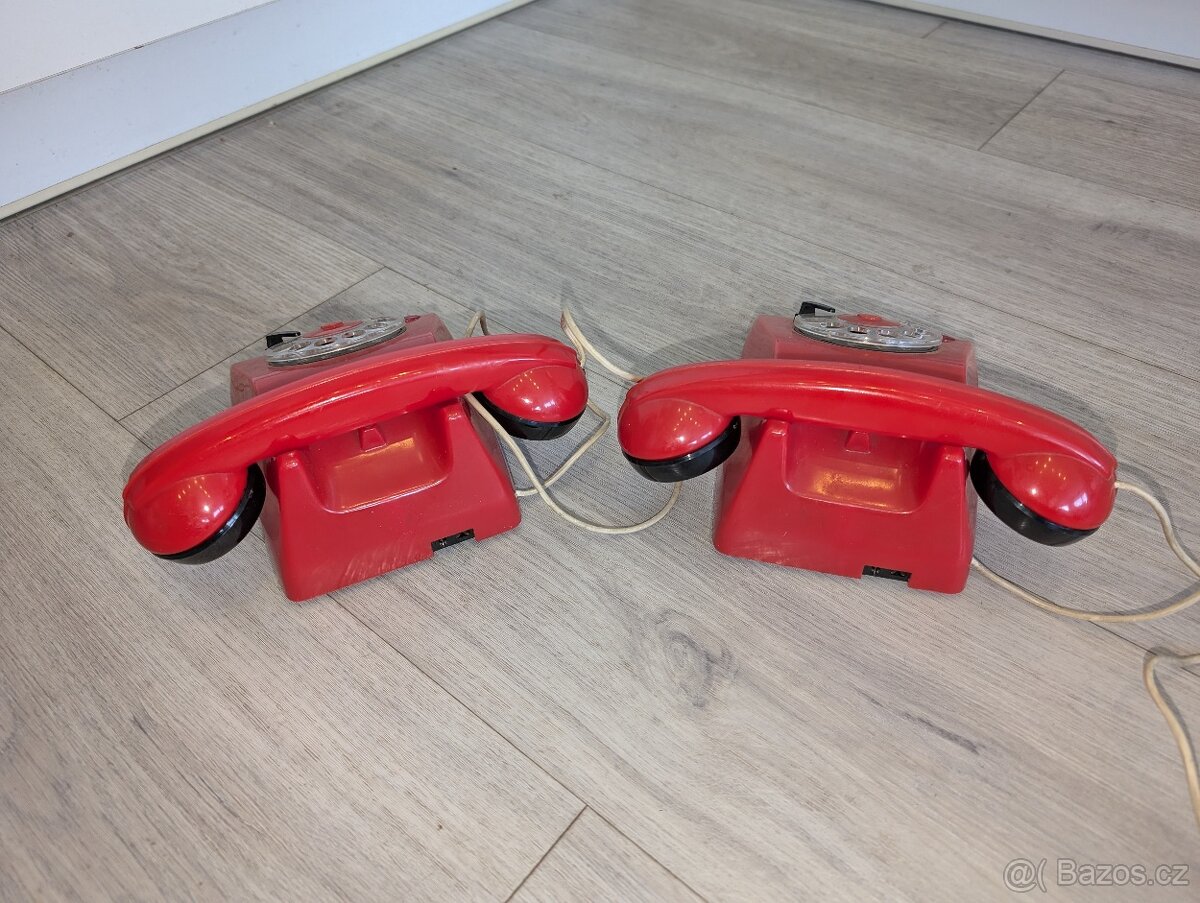 Sada stolních telefonů - 2