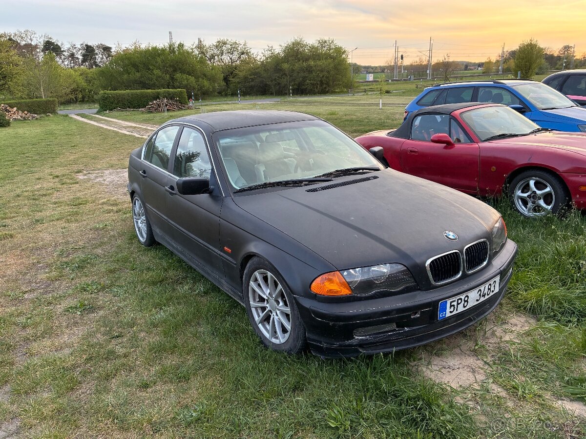 BMW e46i 323i - 2