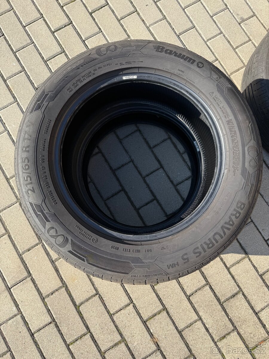 Letní pneu 215/65 r17 - 2