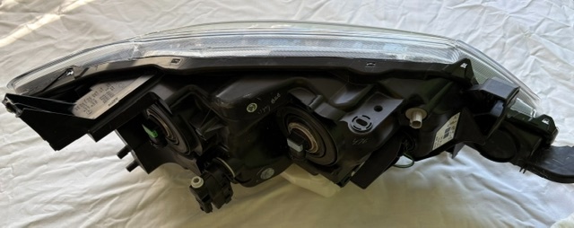 Světlomet Nissan Pulsar - 2
