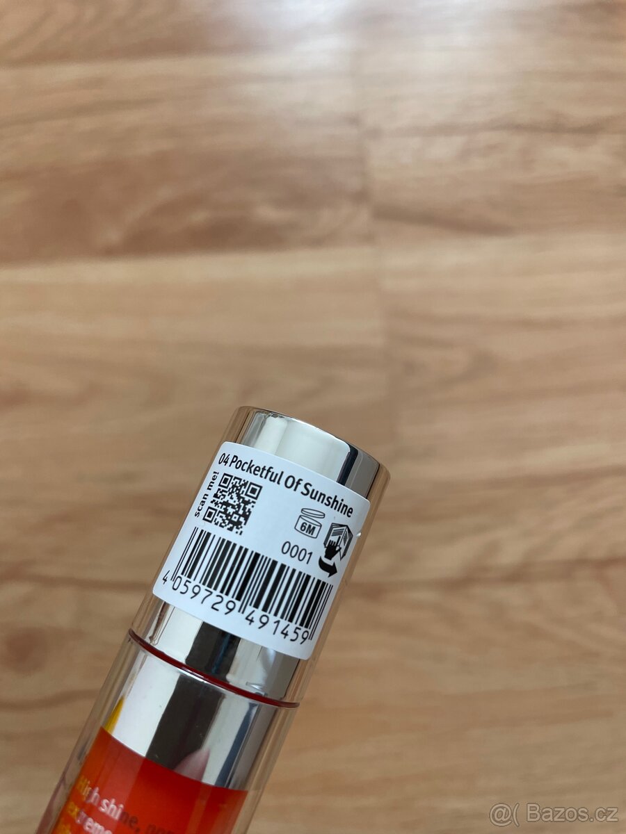 Lesk na rty essence - 2